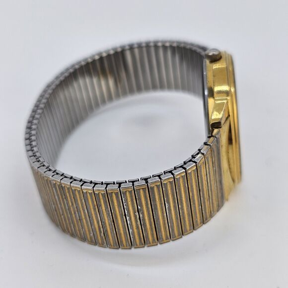 VTG Armitron Moon Phase Watch 32MM NOT WORKING CORRECTLY SELLING FOR PARTS AS IS - Picture 9 of 12